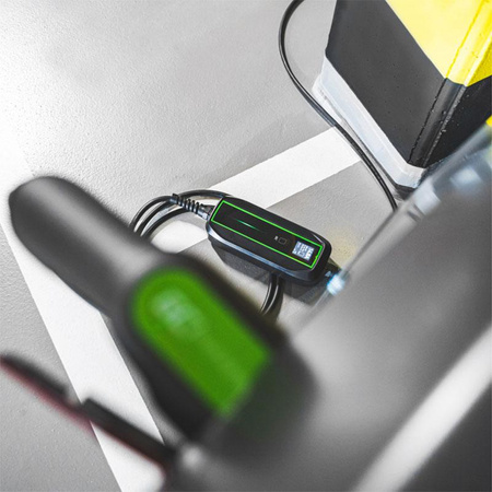 Green Cell - GC EV PowerCable 3.6kW Schuko - Chargeur mobile de type 2 pour la recharge des voitures électriques et hybrides rechargeables