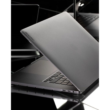 Pouzdro Incase Hardshell - MacBook Pro 13" (M2/M1/2022-2020)(Tečkované/čiré)