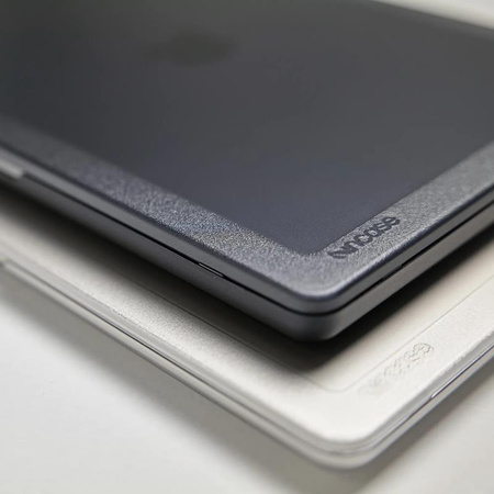 Incase Edge Hardshell Case - Etui MacBook Air 15" M4 (2025) / M3 (2024) / M2 (2023) (Clear)