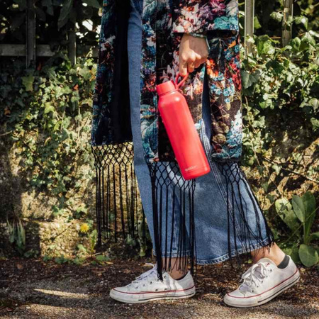 Quokka Solid With Strap - 630 ml-es rozsdamentes acél termálpalack pánttal (Cherry Red)