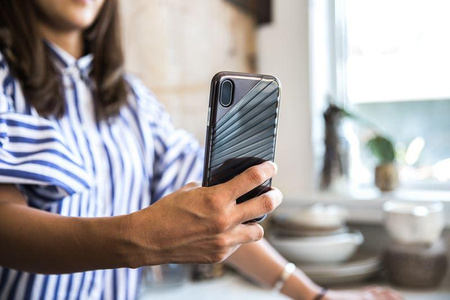 X-Doria Revel Lux - Case for iPhone X (Black Rays)