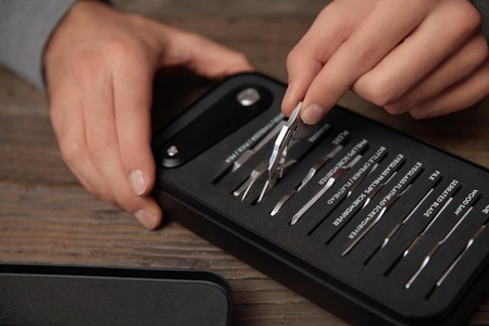 Quirky Switch V2 - Multifunctional pocket knife with 18 functions