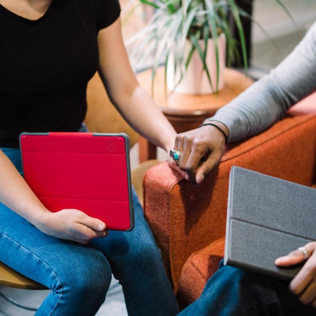 STM Dux Plus Duo - Étui blindé pour iPad 10.2" (2021-2019) MIL-STD-810G avec chargement de l'Apple Pencil (Rouge)