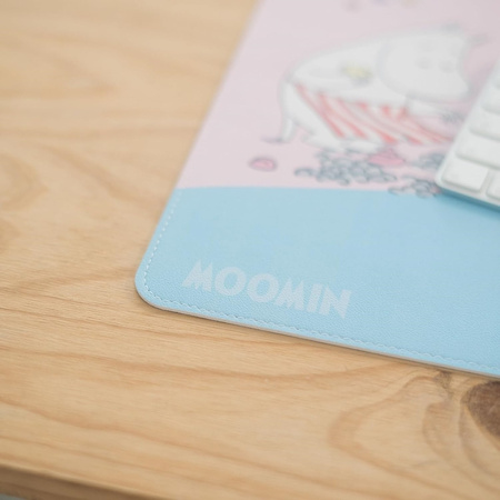 Mumínci - XL psací podložka z eko kůže 60 x 35 cm