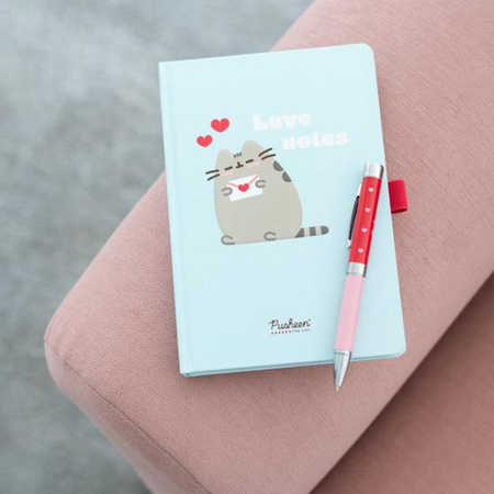 Pusheen - Notanik + długopis latarka z kolekcji Purrfect Love