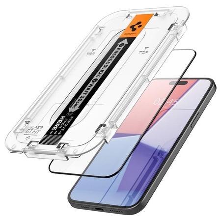 Spigen GLAS.TR EZ FIT FC - Tvrzené sklo pro iPhone 15 (černý rámeček)