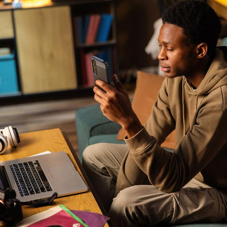 Spigen Rugged Armor - tok Sony Xperia 1 VI (matt fekete)