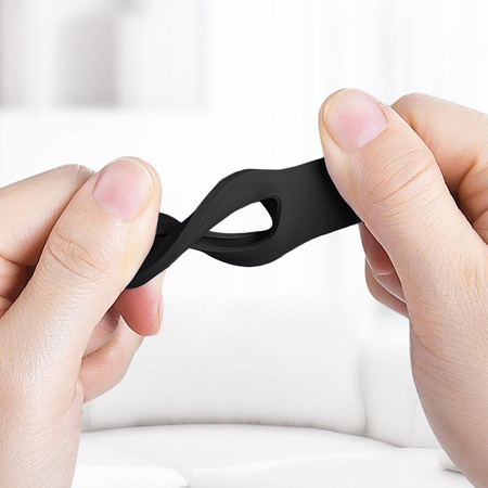 Crong Silicone Case with Key Ring – Protective keychain case for Apple AirTag 1/2 (black)