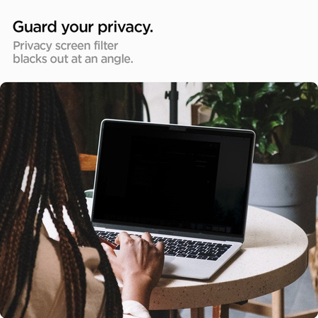 Spigen SafeView Privacy - ochranná fólie pro MacBook Air 13,6" M4 (2025) / M3 (2024) / M2 (2022)