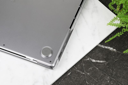 Moshi iGlaze Hardshell Case - MacBook Pro 16" Gehäuse (M2/M1/2023-2021) (Stealth Clear)