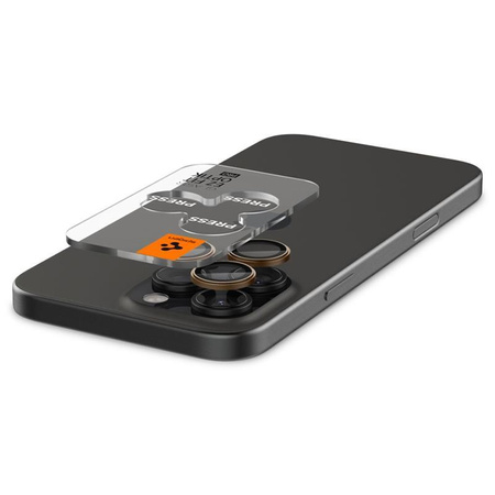 Spigen Optik Pro GLAS.TR EZ Fit Camera Protector 2er-Pack - Objektivschutzglas für iPhone 16 Pro / 16 Pro Max (2 Stück) (Desert Titanium)