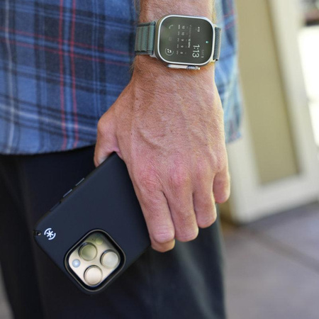 Speck Presidio2 Pro - Antibacterial case for iPhone 14 / iPhone 13 (Black / Black / White)