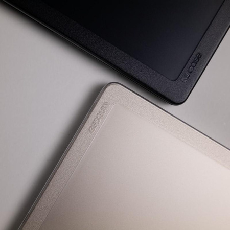 Incase Edge Hardshell Case - Etui MacBook Air 15" M4 (2025) / M3 (2024) / M2 (2023) (Clear)