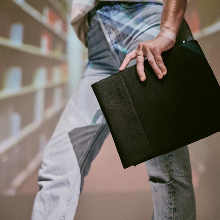 Incase Crosstown Sleeve with Woolenex - Case with Pocket for MacBook Pro 16" (M4/M3/M2/M1/2024-2021) (Black)