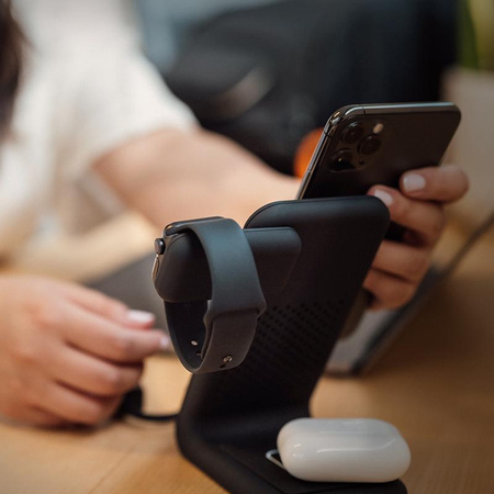 STM ChargeTree Swing - 3-in-1 drahtloses Ladegerät für iPhone, AirPods und Apple Watch (Schwarz)