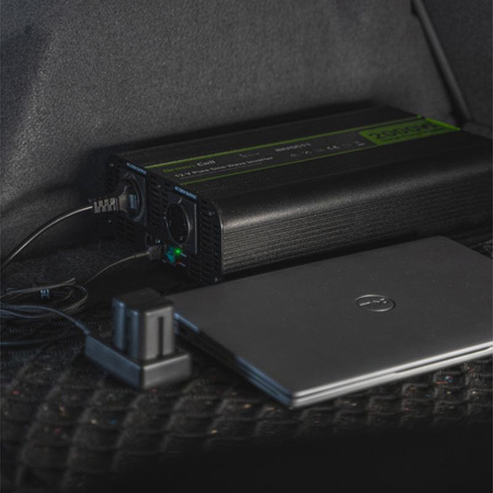 Green Cell - Měnič napětí Inverter PRO 12V na 230V 2000W/4000W Modifikovaná sinusoida