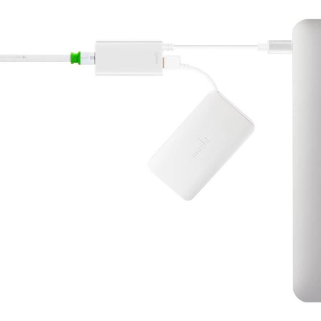 Adaptér Moshi USB-C na gigabitový Ethernet - hliníkový adaptér z USB-C na gigabitový Ethernet (stříbrný)