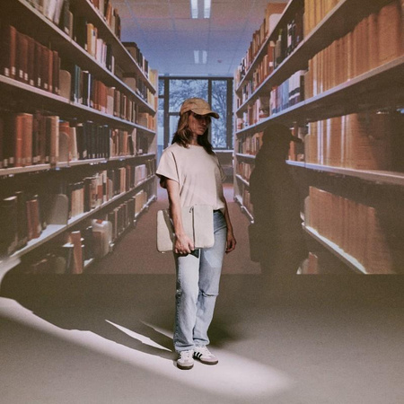 POKROWIEC DO MACBOOK PRO 16 2021-2024 INCASE CROSSTOWN BEŻOWE ETUI