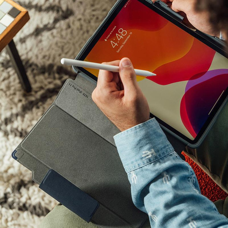 STM Dux Plus - Étui blindé pour iPad 11" (2025) / 10.9" (2022) MIL-STD-810G avec support pour Apple Pencil (Midnight Blue)