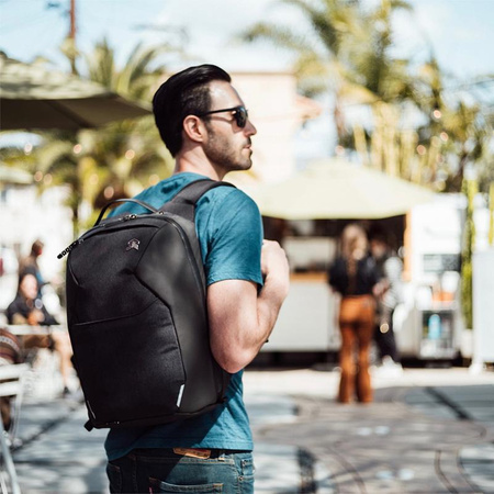 STM Myth Backpack 18L - Batoh MacBook Pro 15" / MacBook Pro 16" / Notebook 15" - 16" (černá)