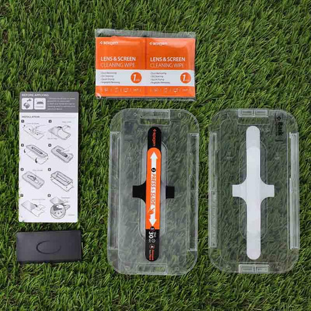 Spigen Glas.TR EZ Fit 2-Pack - Tempered Glass iPhone 12 / iPhone 12 Pro (Clear)