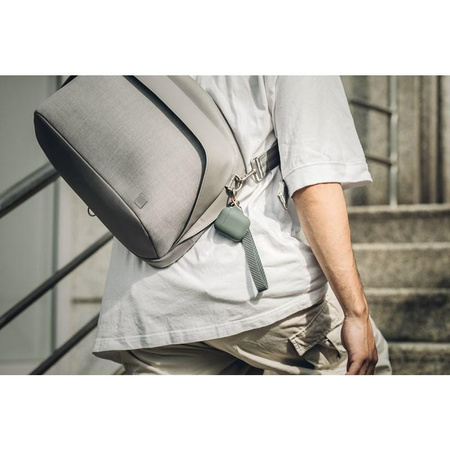 Moshi Pebbo - AirPods-Tasche mit abnehmbarer Handschlaufe (Mintgrün)