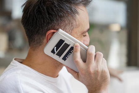 Moshi Overture MagSafe - Hülle mit abnehmbarer magnetischer Geldbörse für iPhone 14 Plus (Grau)