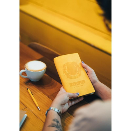 Harry Potter - Hufflepuff kožený cestovní zápisník 12x19,6 cm (žlutý)