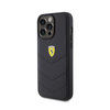 Logo Ferrari en métal matelassé - Coque iPhone 15 Pro Max (noir)