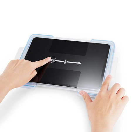 Spigen GLAS.TR EZ FIT - Edzett üveg Apple iPad Pro 11" / iPad Air 10.9" (5.-4. gener.) (átlátszó)