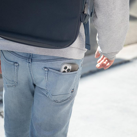 Incase Halo Case MagSafe - Hülle iPhone 16 Plus (Oil Slick Smoke)