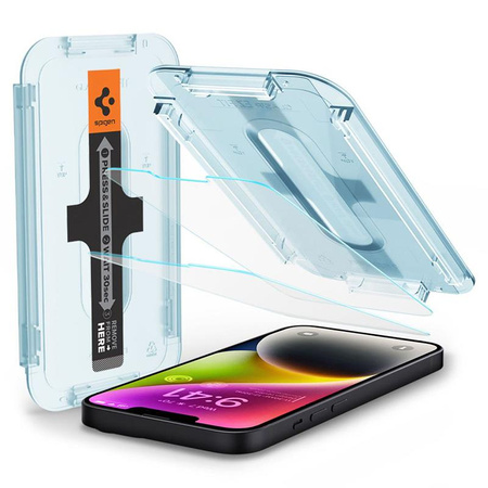 Spigen GLAS.TR EZ FIT 2-Pack - Edzett üveg iPhone 16e / iPhone 14 / iPhone 13 Pro / iPhone 13-hoz 2 db