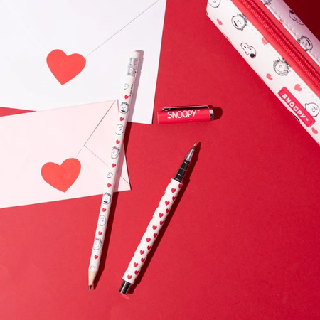 Snoopy - Penál se sadou pera a tužky z kolekce Love Season