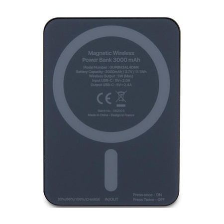 Guess 4G Strassed Metal Logo MagSafe - Power Bank indukční 3000 mAh 5W MagSafe (černá)