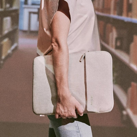 Incase Crosstown Sleeve with Woolenex - Hülle mit Tasche für MacBook Pro 16" (M4/M3/M2/M1/2024-2021) (Schwarz)