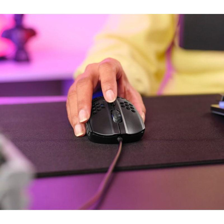 Trust GXT 928 Helox - Optische Gaming-Maus 6400 DPI & RGB (Schwarz)