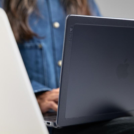 Incase Edge Hardshell Case - Case for MacBook Pro 16" (M4/M3/M2/M1/2024-2021) (Black)