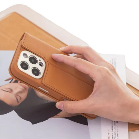 Moshi Overture MagSafe - Bőr 3 az 1-ben flip tok iPhone 16 Pro készülékhez (karamellbarna)