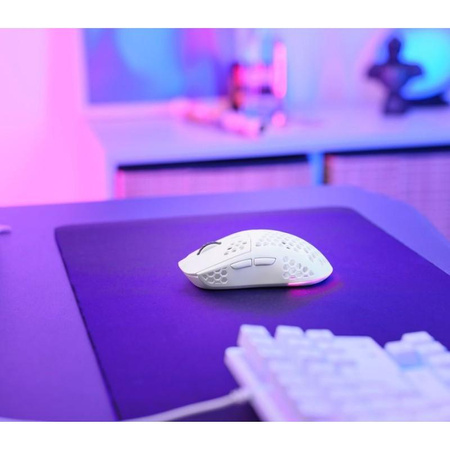 Trust GXT 929W Helox - Souris optique sans fil pour joueurs 4800 DPI & RGB (Blanc)
