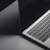 Moshi iVisor XT - MacBook Pro 16" (M1, 2021) képernyővédő fólia (fekete keret)