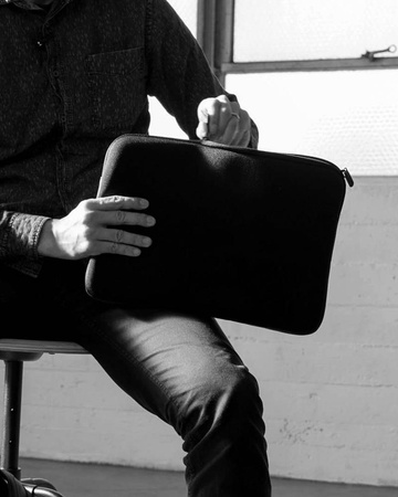 Incase Classic Sleeve with Ariaprene - MacBook Pro 13" Cover (M1/2020) (noir)