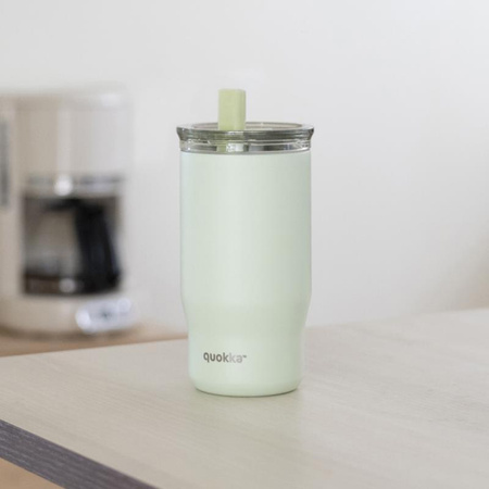 Termiczny kubek Quokka Mist 720 ml – stal nierdzewna, słomka, szczelna pokrywka