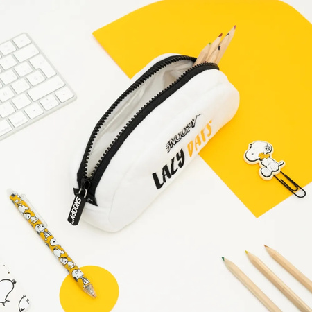 Snoopy - Plush pencil case for accessories from the Lazy Days collection
