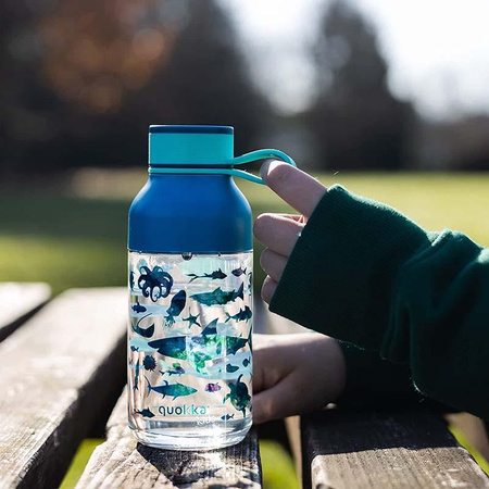 Quokka Ice Kids mit Riemen - Ecozen 430 ml Trinkflasche mit Riemen (Meerestiere)