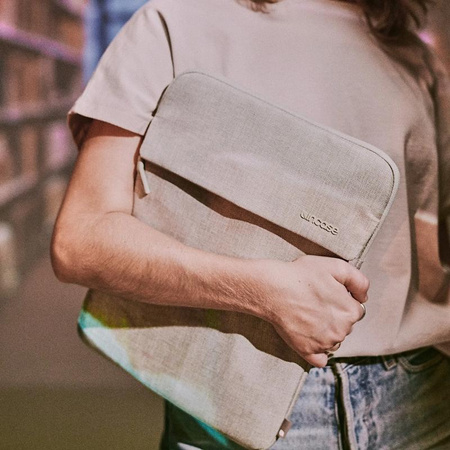 Incase Crosstown Sleeve with Woolenex - Pouzdro s kapsou na MacBook Pro 16" (M4/M3/M2/M1/2024-2021) (Černá)