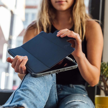 STM Dux Plus - Rugged Case for iPad 11" (2025) / 10.9" (2022) MIL-STD-810G with Apple Pencil Holder (Black) EDU/COM Version