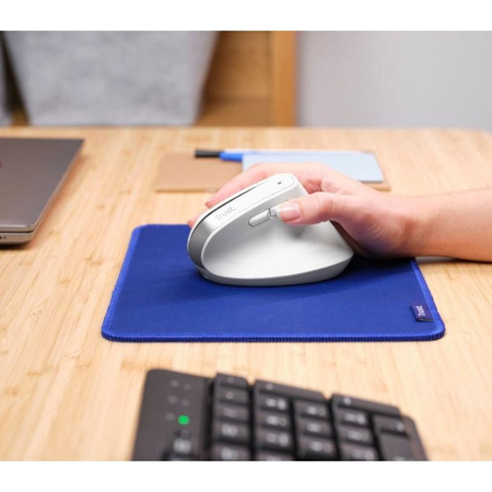 Trust Bayo+ - Ergonomická bezdrátová myš (Bílá)