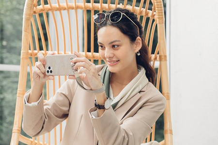 Moshi Altra - Case with detachable lanyard iPhone 12 / iPhone 12 Pro (SnapTo system) (Sahara Beige)